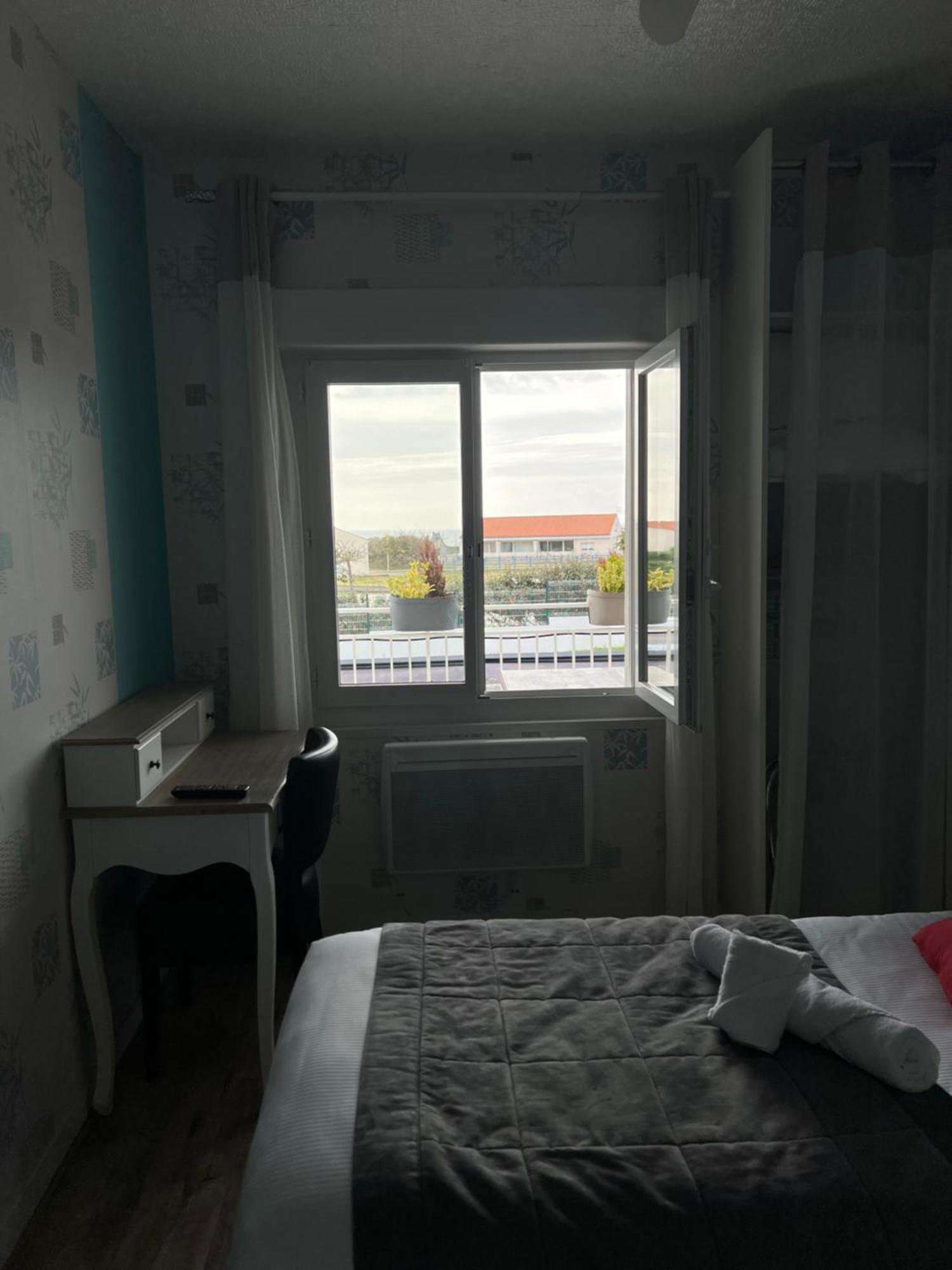 Au Petit Bonheur Hotel La Tranche-sur-Mer Eksteriør billede