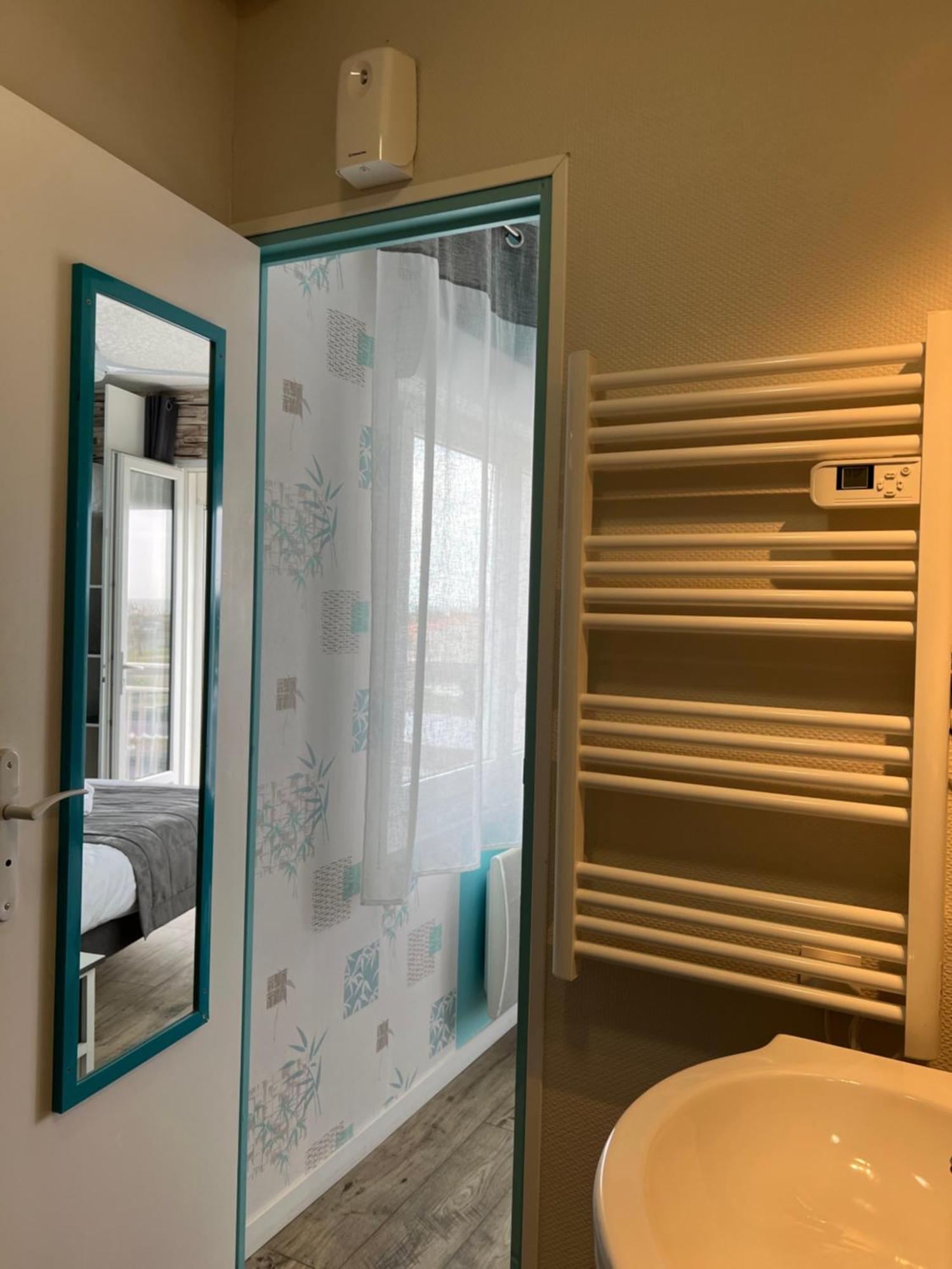 Au Petit Bonheur Hotel La Tranche-sur-Mer Eksteriør billede
