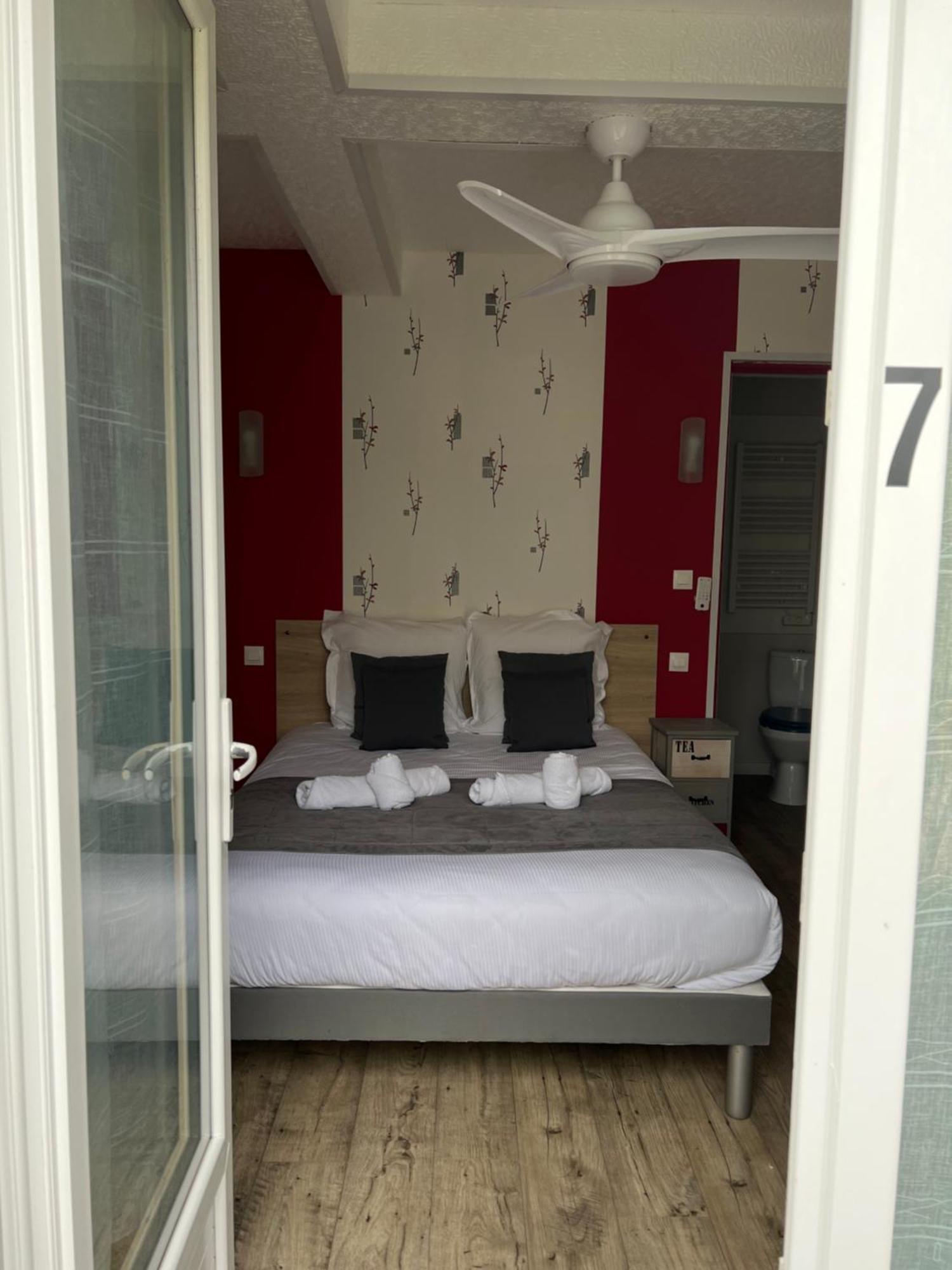 Au Petit Bonheur Hotel La Tranche-sur-Mer Eksteriør billede