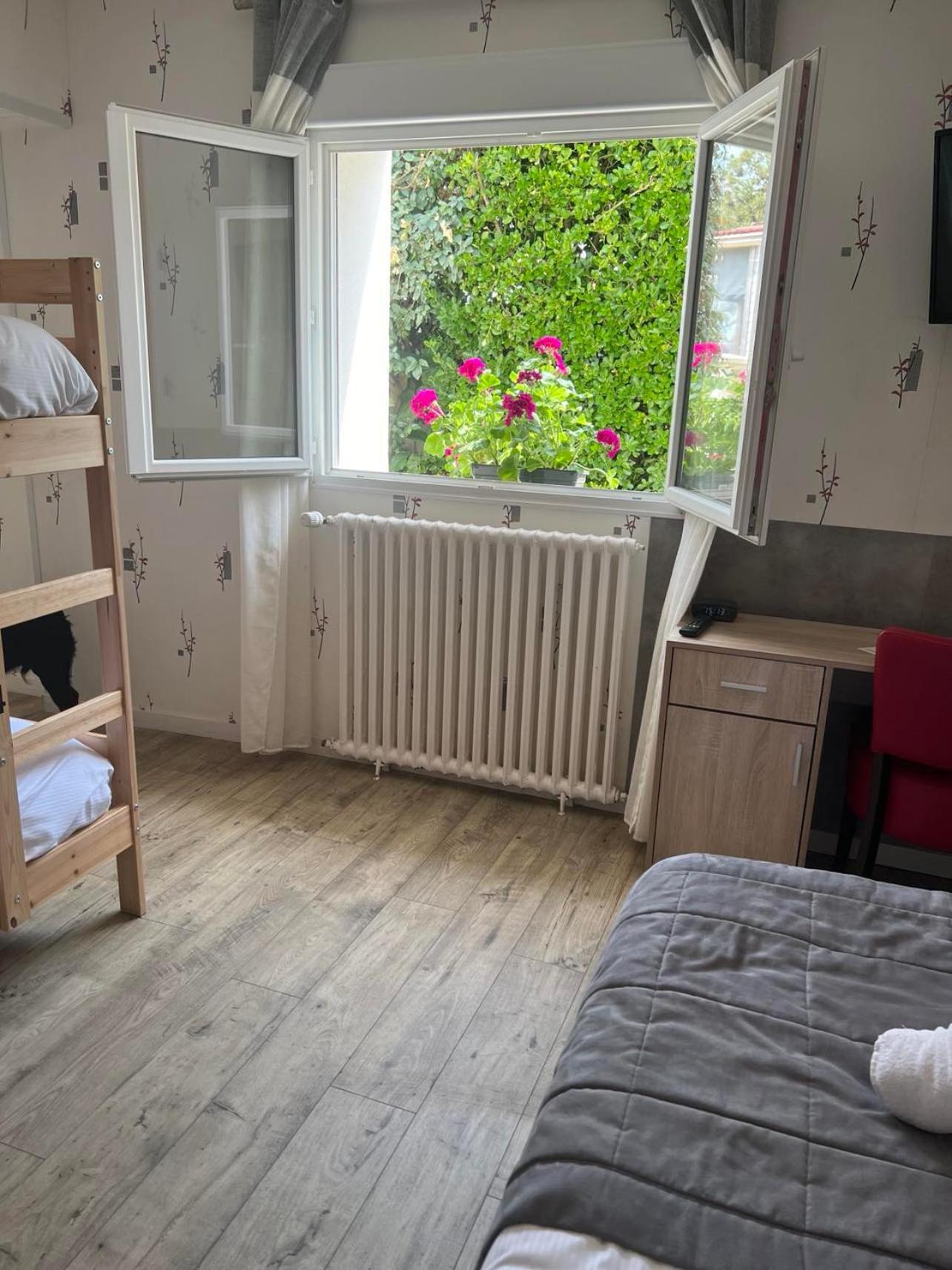 Au Petit Bonheur Hotel La Tranche-sur-Mer Eksteriør billede
