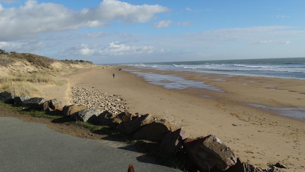 Au Petit Bonheur Hotel La Tranche-sur-Mer Eksteriør billede