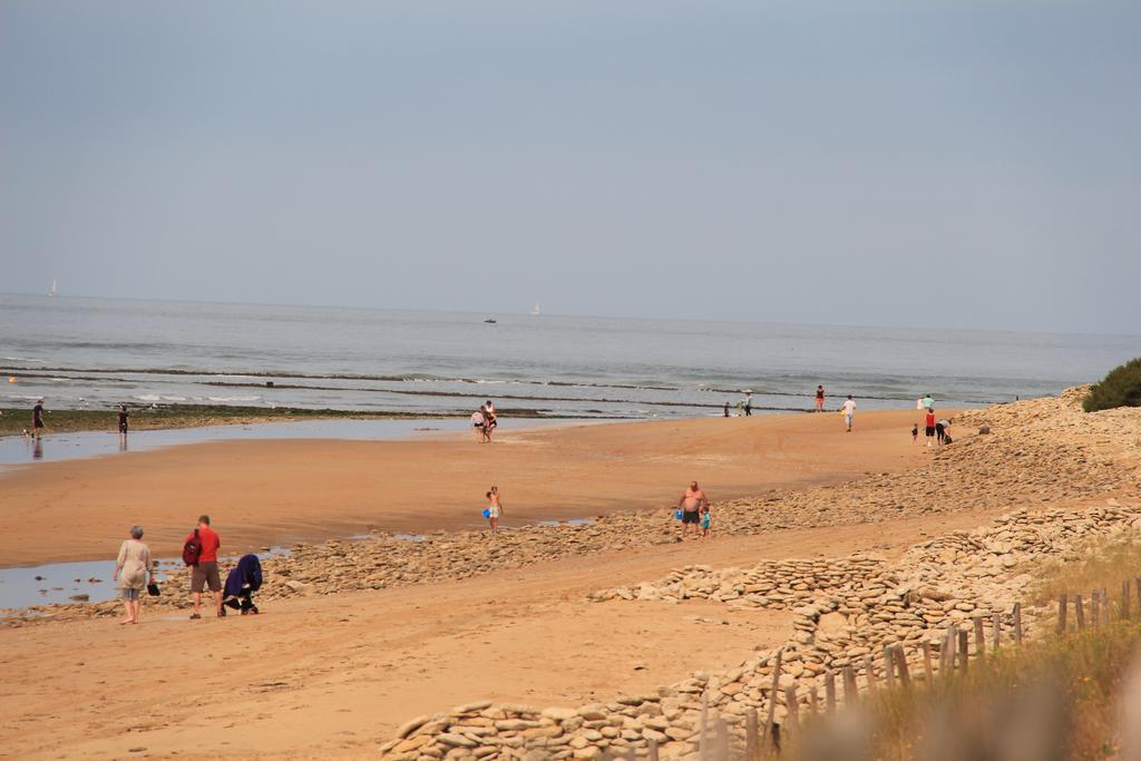 Au Petit Bonheur Hotel La Tranche-sur-Mer Eksteriør billede